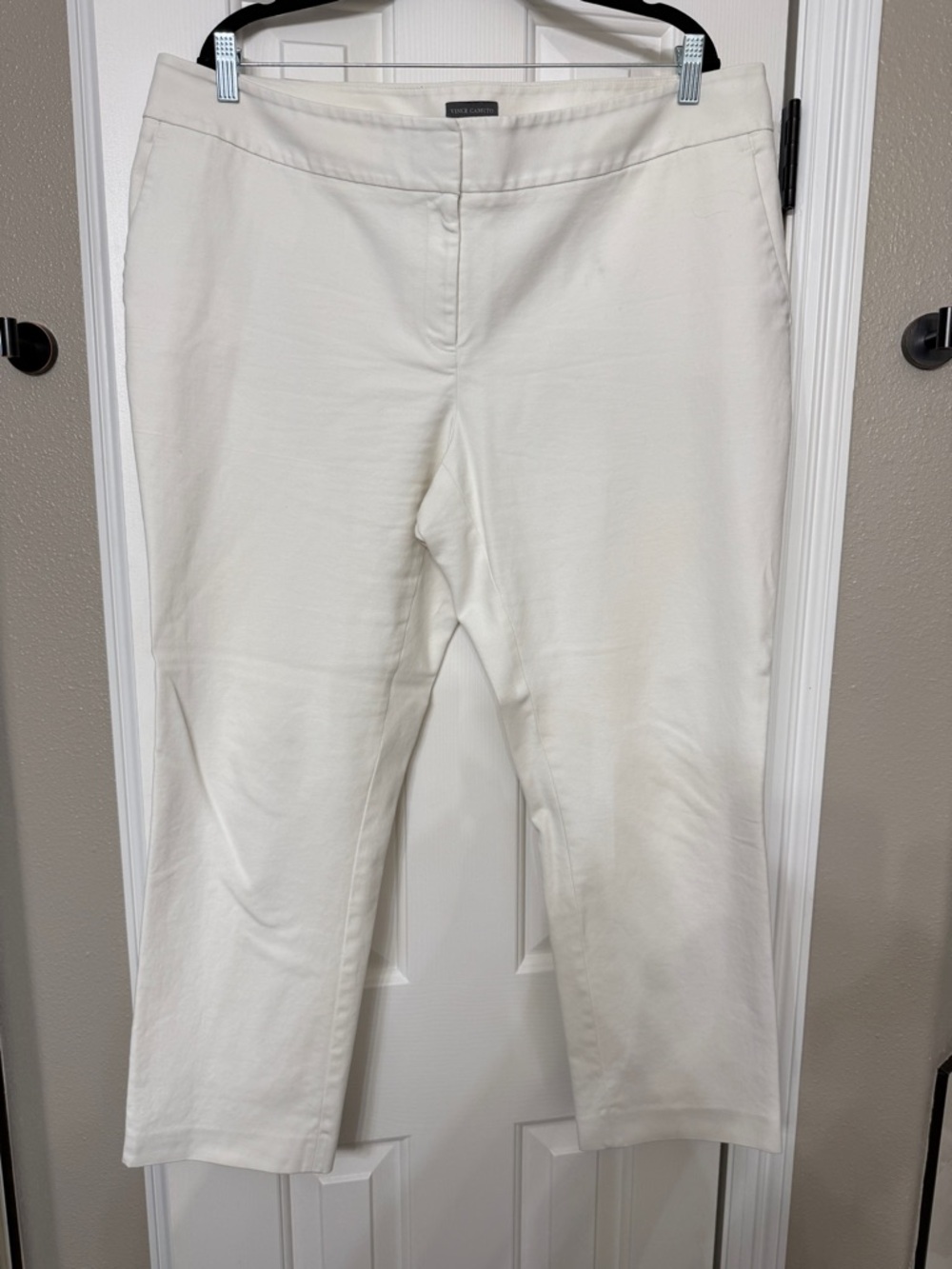 Vince Camuto Cream Cropped Pants